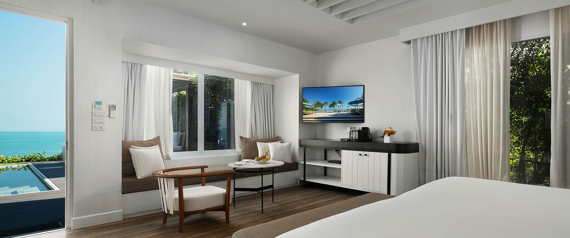 Celes Beachfront Pool Suite