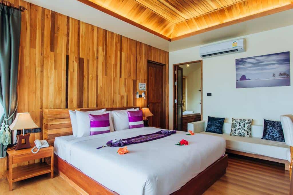 Connecting Family Pool Villa