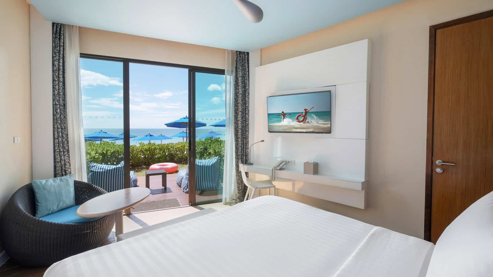 Deluxe Beachfront