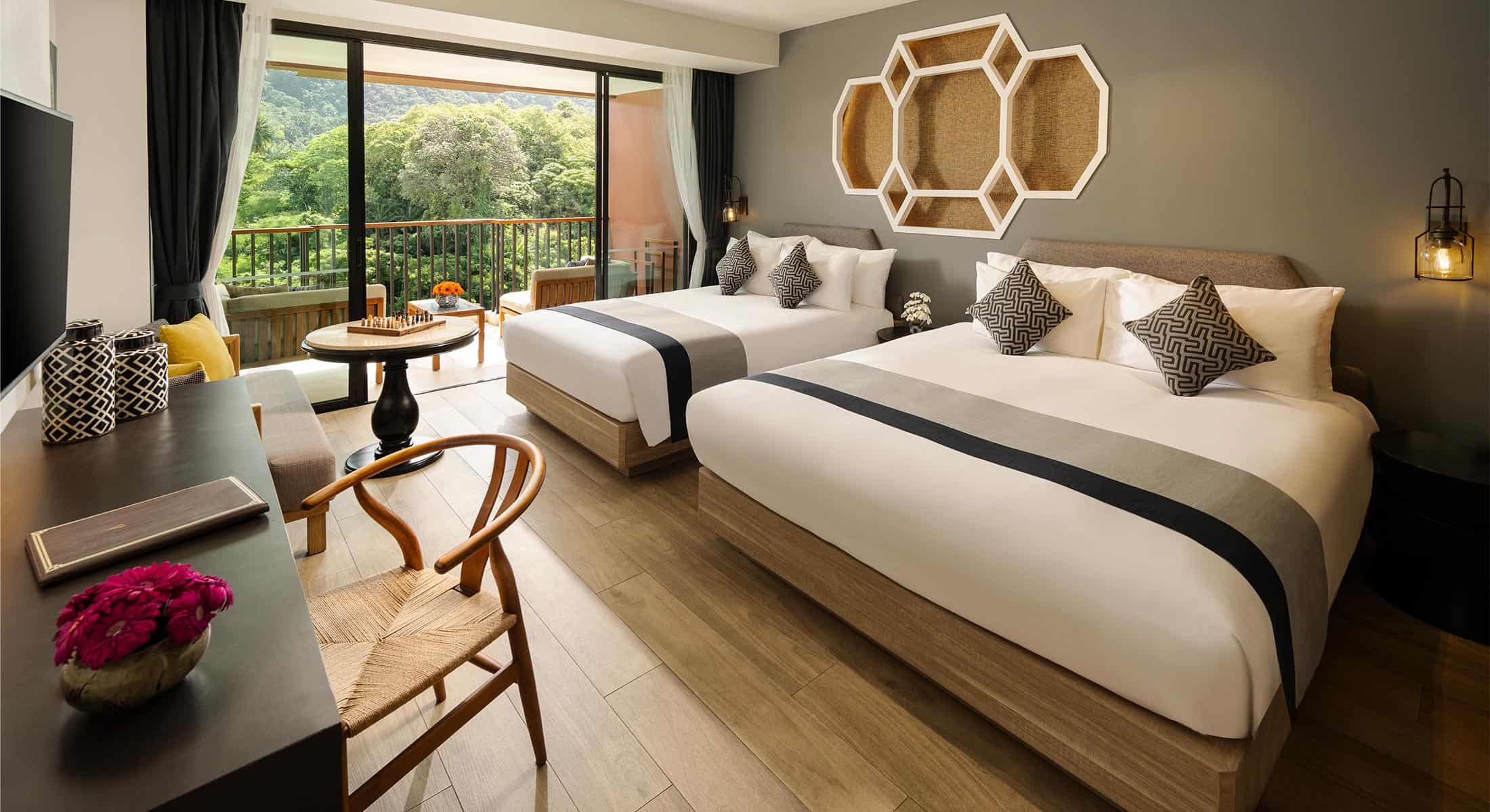 Deluxe Family Mountain View Room