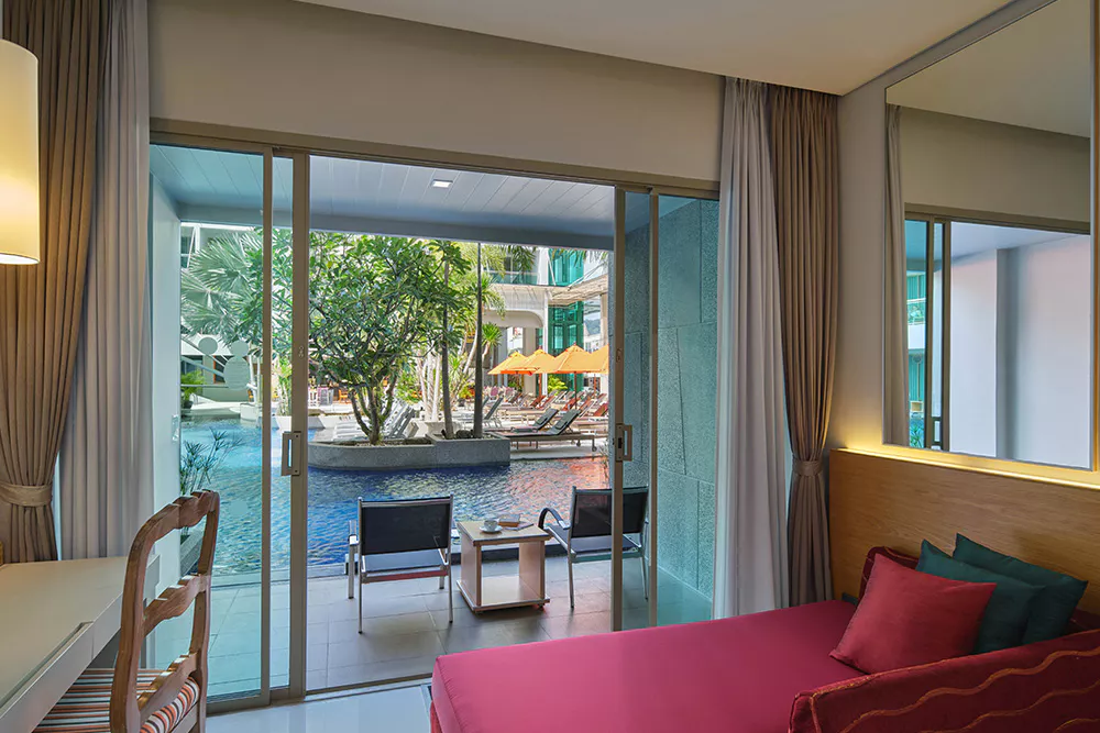 Deluxe Pool Access Room