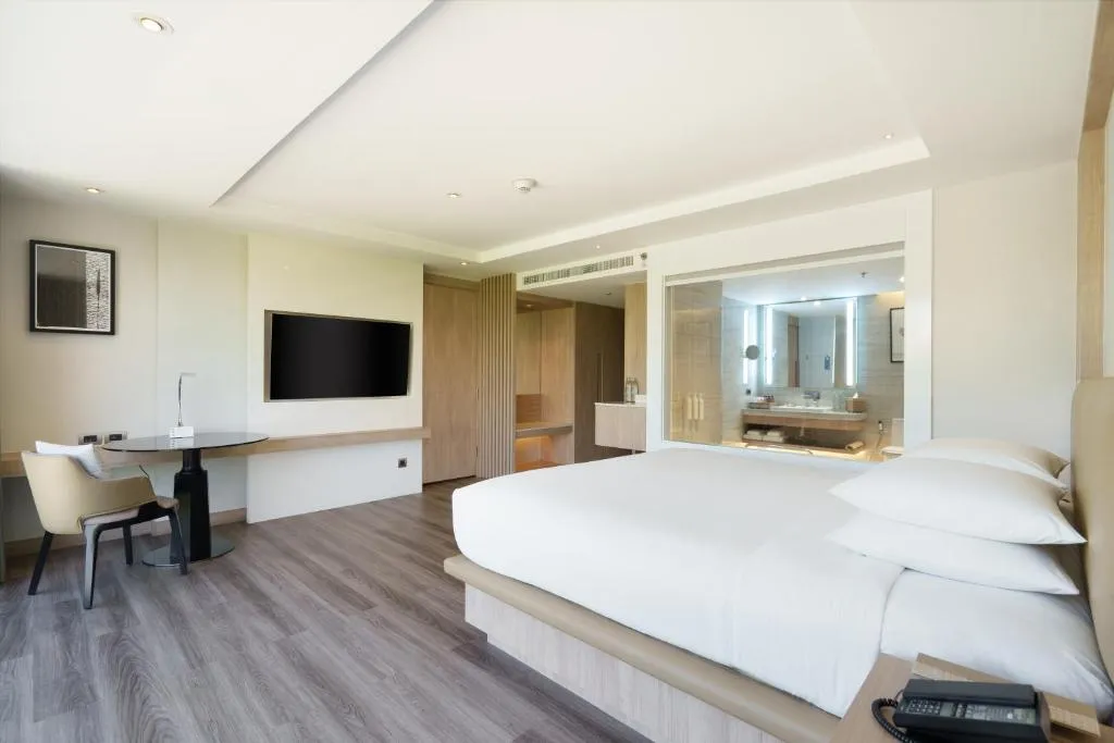 Courtyard Suite