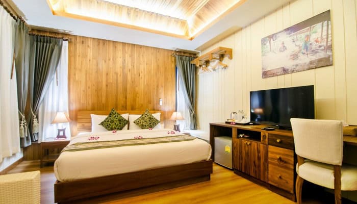 Grand Superior Room