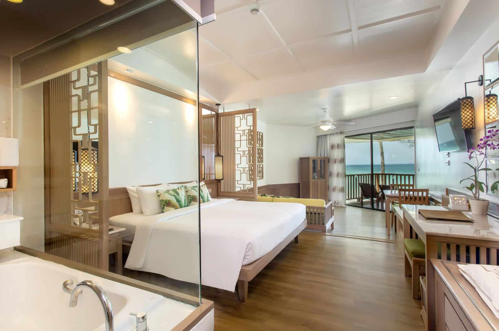 Junior Suite Oceanfront