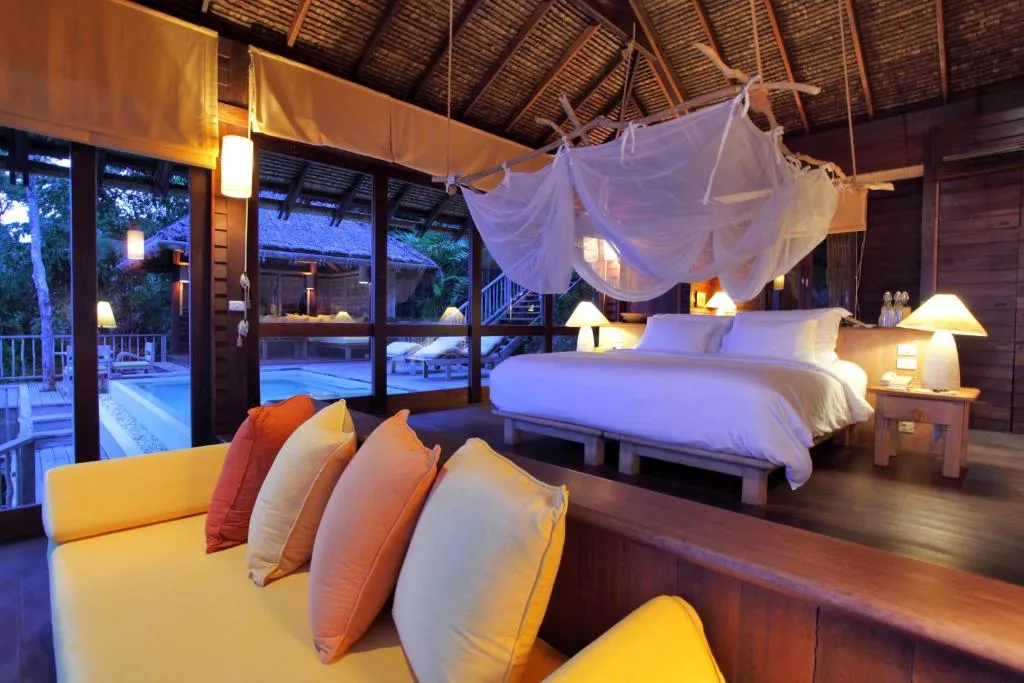 Ocean Pool Villa