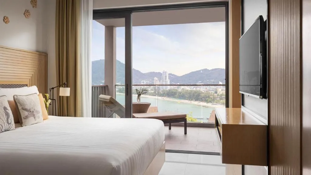 One-Bedroom Deluxe Suite Ocean Front Balcony