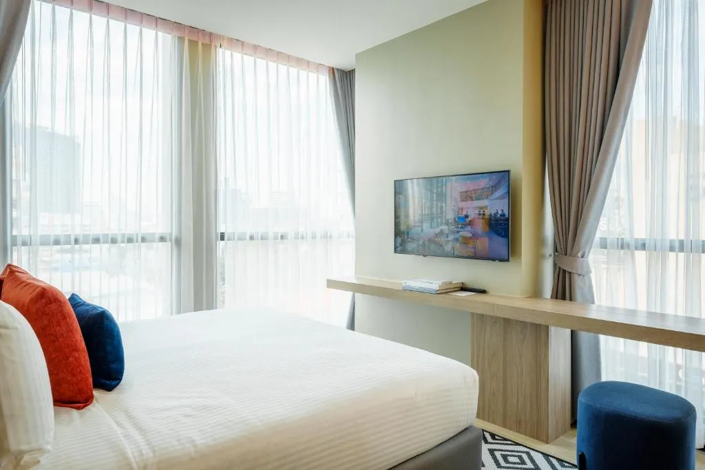 One-Bedroom Premier With Sea View