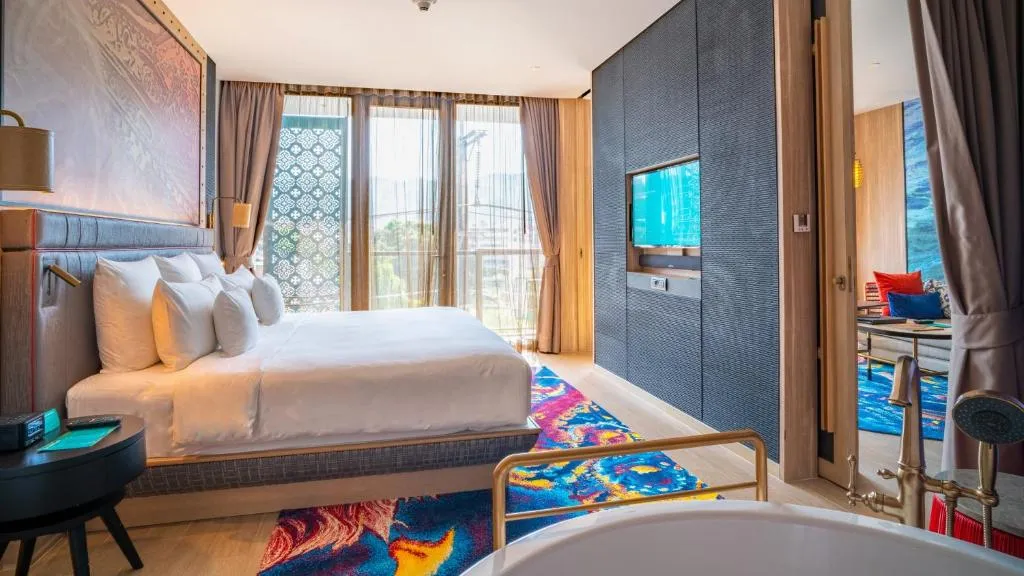 One-Bedroom Suite City View