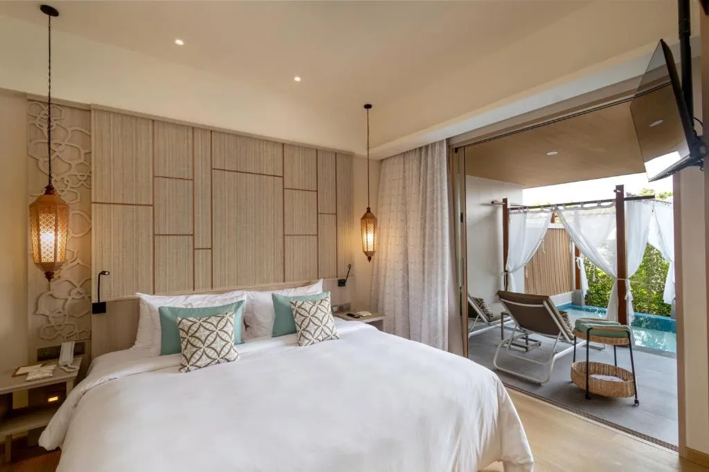 Pool Suite