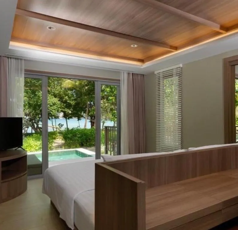 Pool Villa Near The Bar