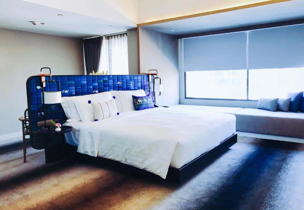 Premium Deluxe Corner