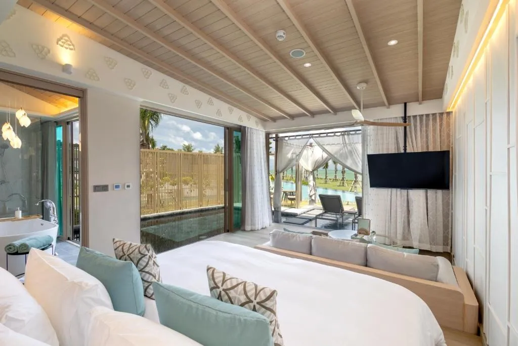 Seafront Double Pool Villa