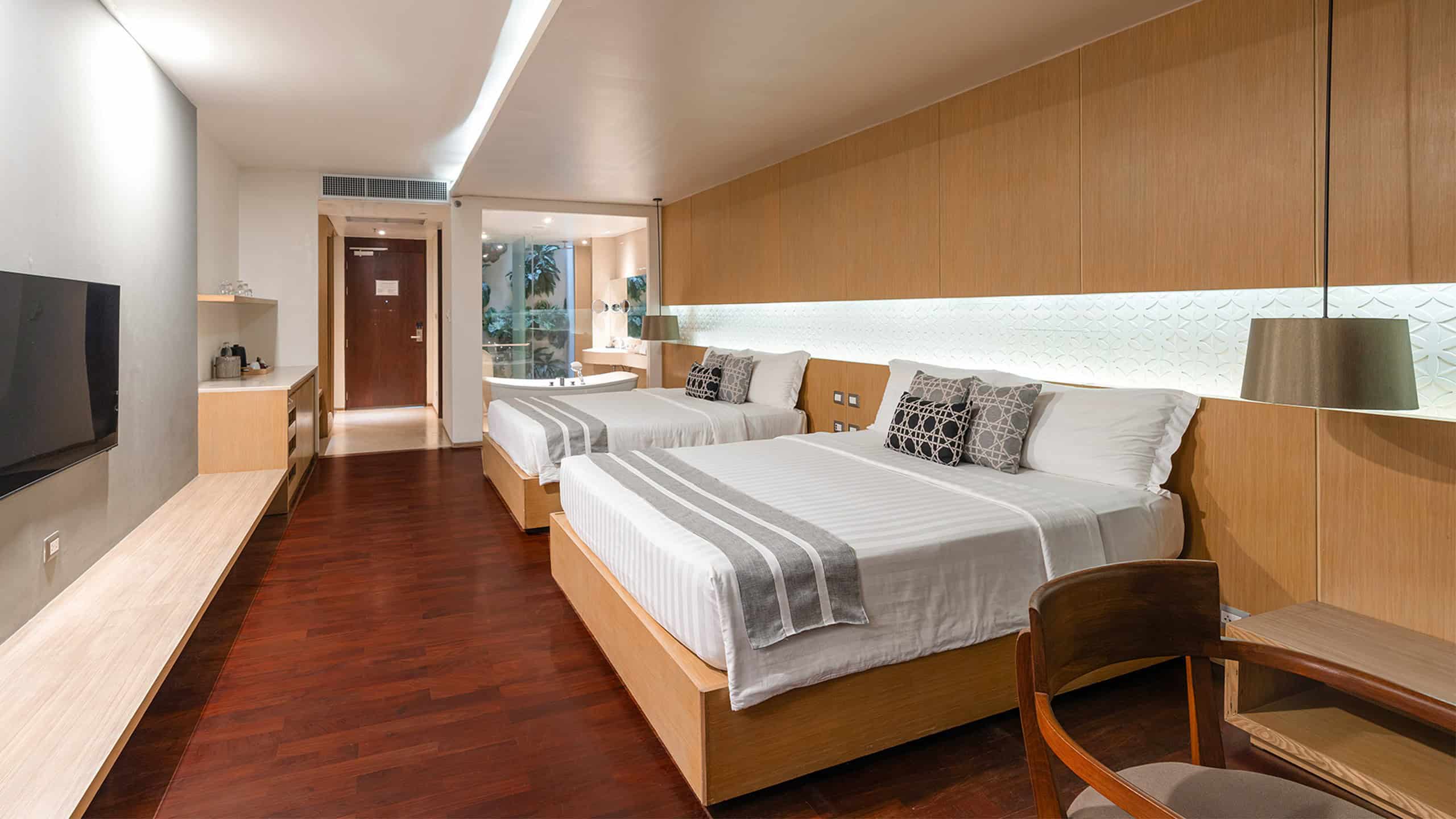 Sunset Grand Deluxe