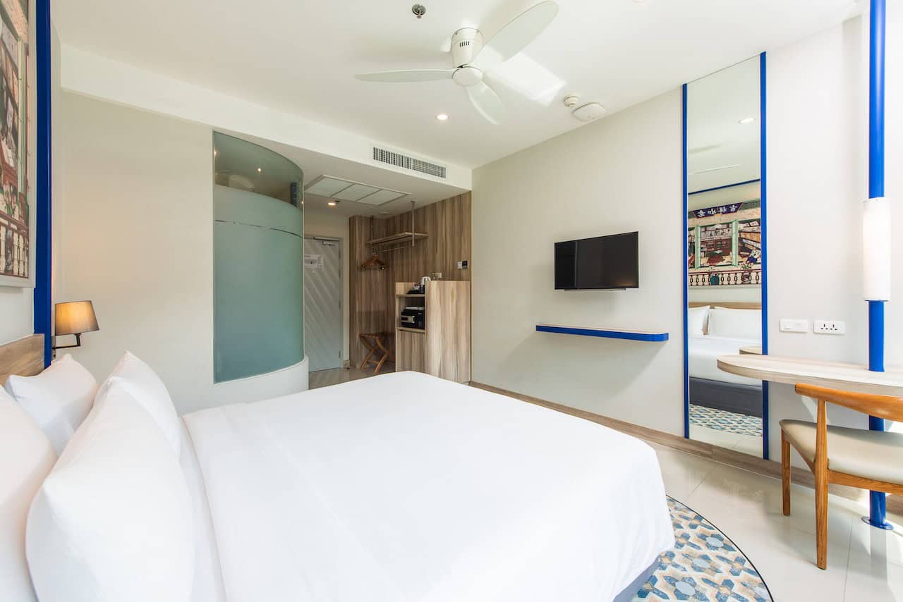 Superior Pool View Room