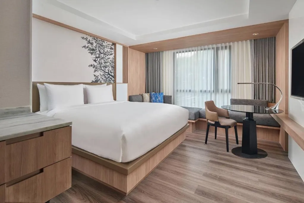 Superior King Room