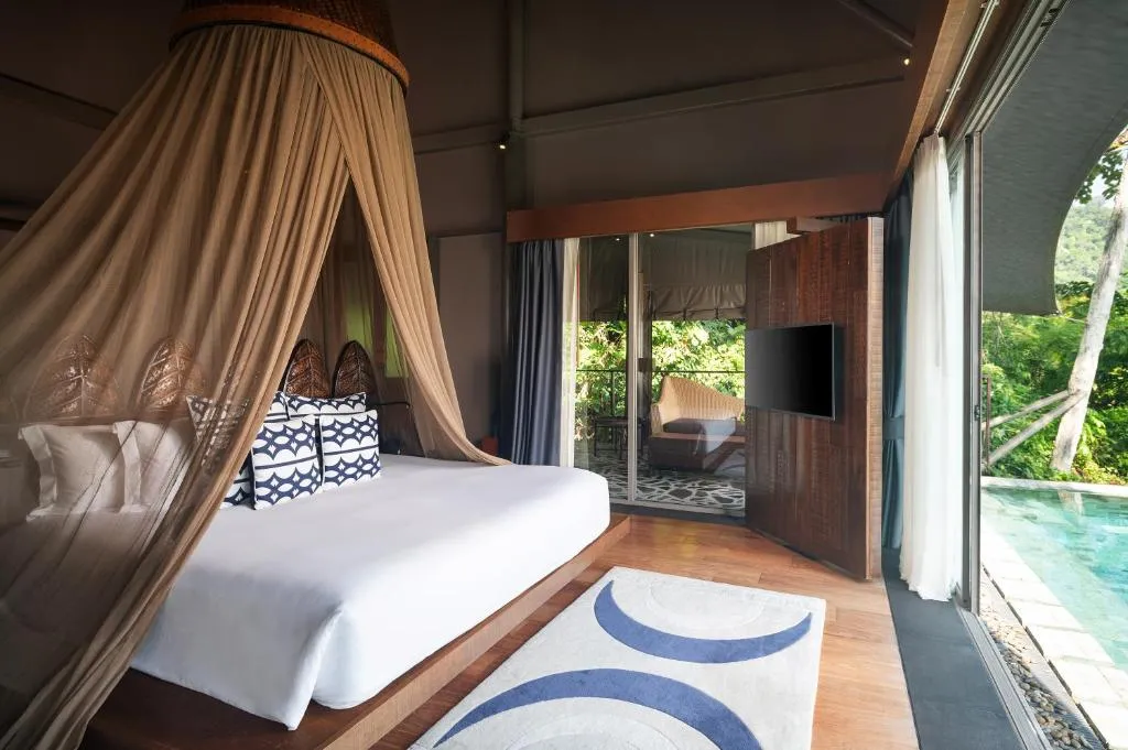 Tent Pool Villa