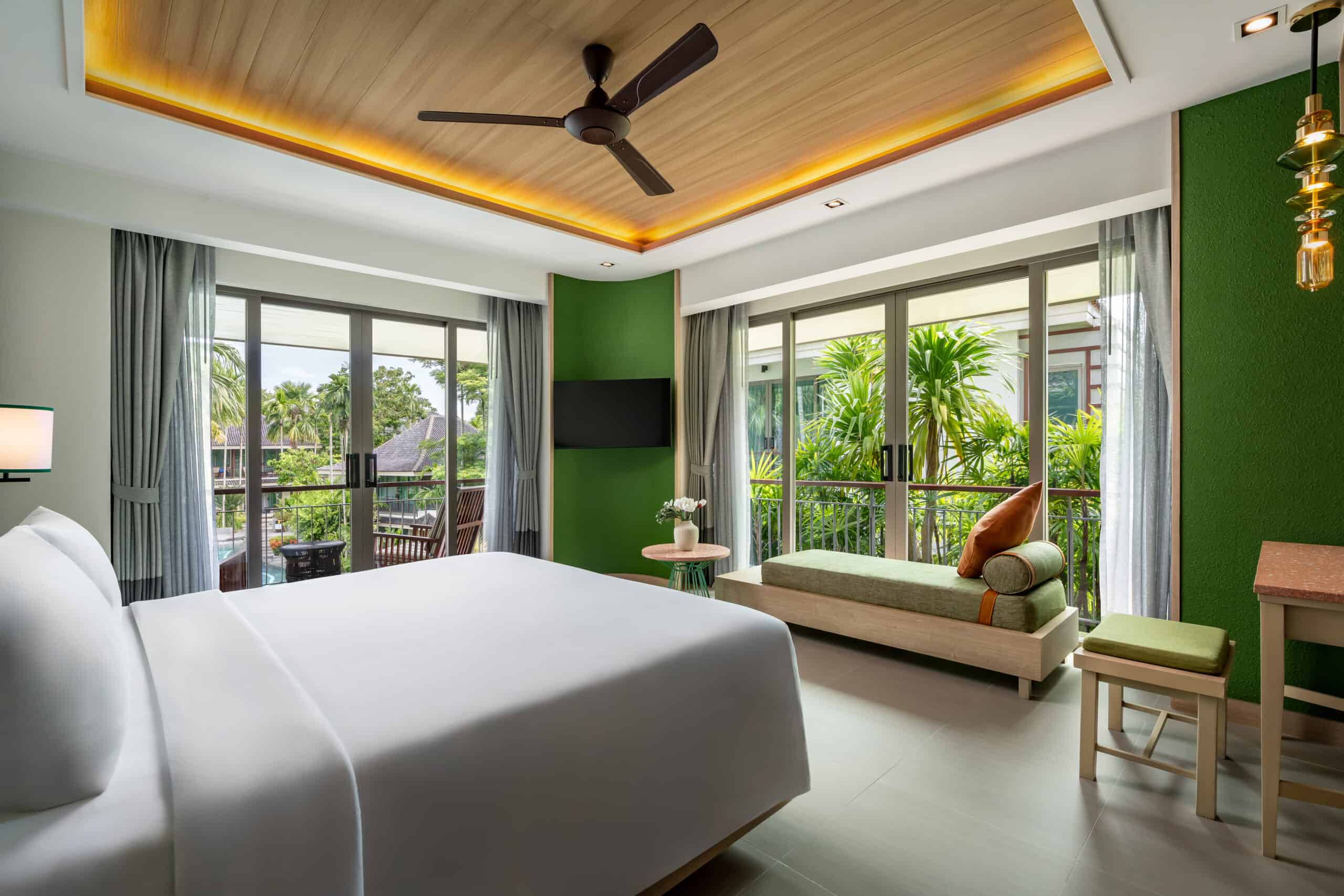 Tropicana Superior Room