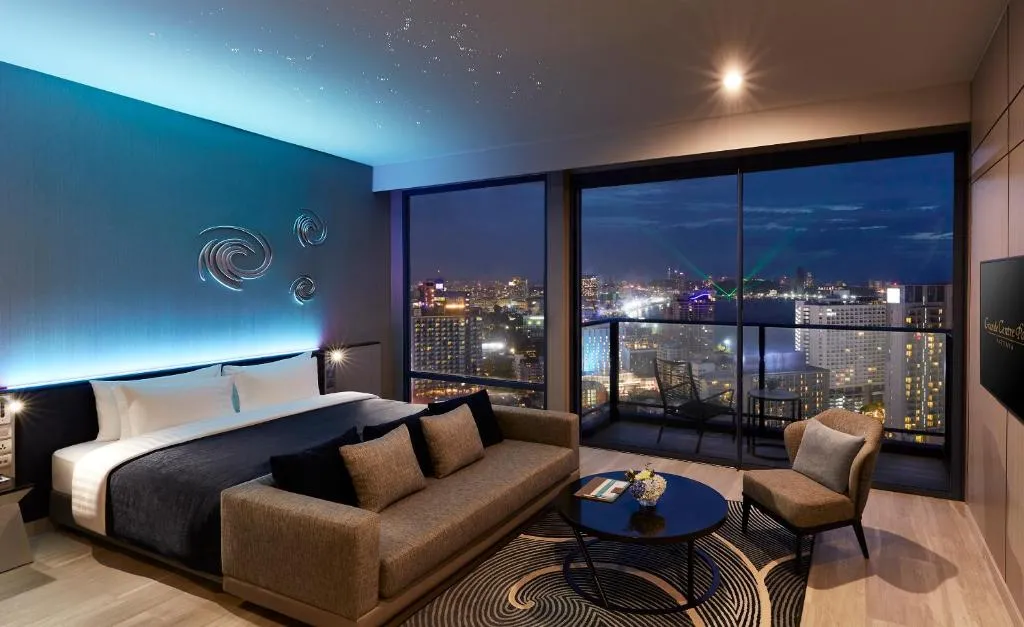 Two-Bedroom Panoramic Suite