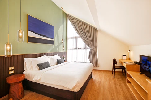 Beachfront Penthouse Suite