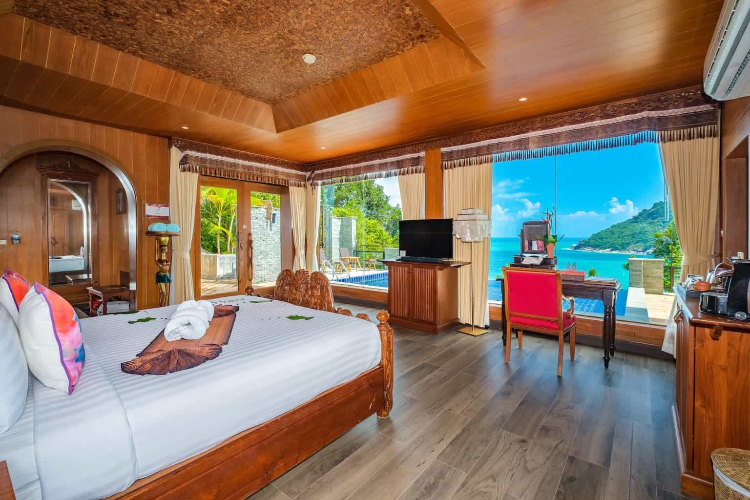 Executive Pool Suite