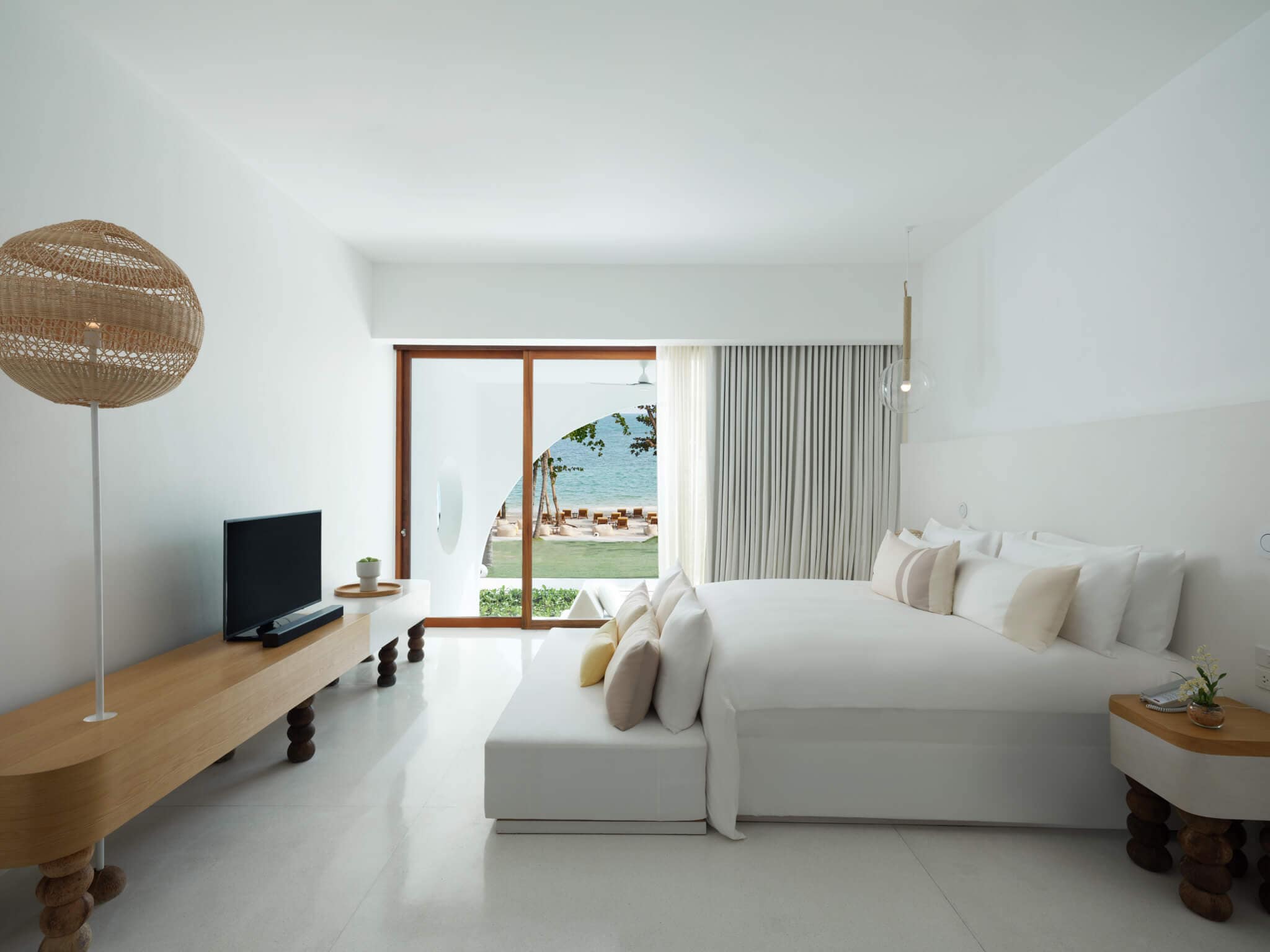 Oceanfront Garden Pool Suite