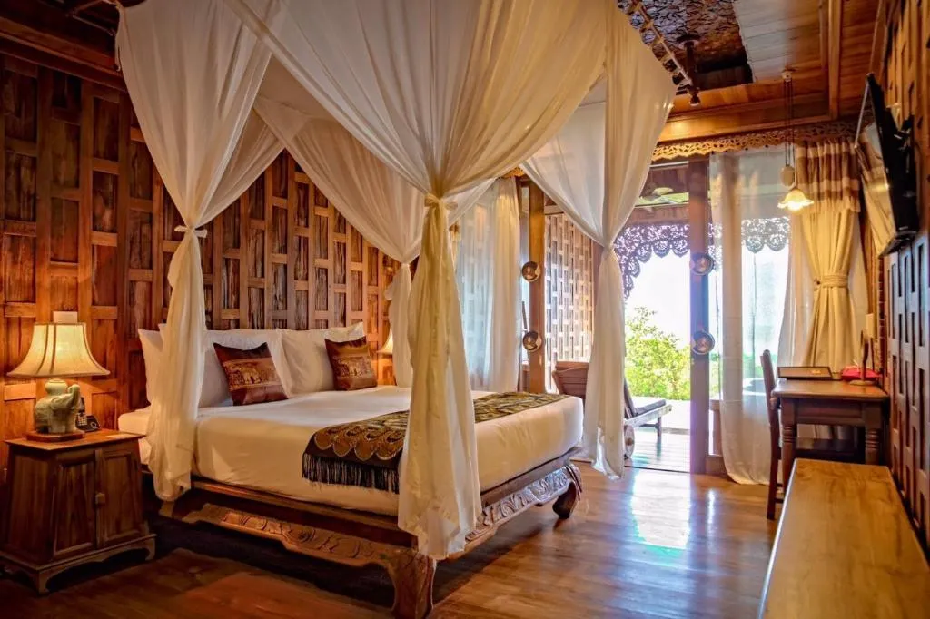 Pool Suite Sea View